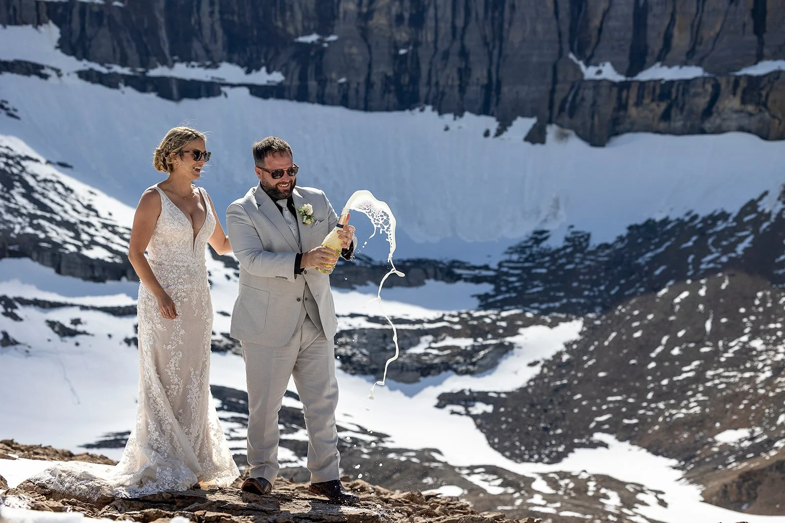 rockies-heli-intimate-elopement-at-cline-pass-photographed-by-Wild-Alpine-Image-Co.-the-preferred-vendor-photographers-of-Rockies-Heli