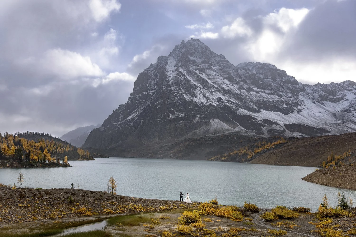 surreal-mountain-locations-to-elope-in-the-Canadian-Rockies-with-Banff's-local-elopement-planners-and-photographers-Wild-Alpine-Image-Co.