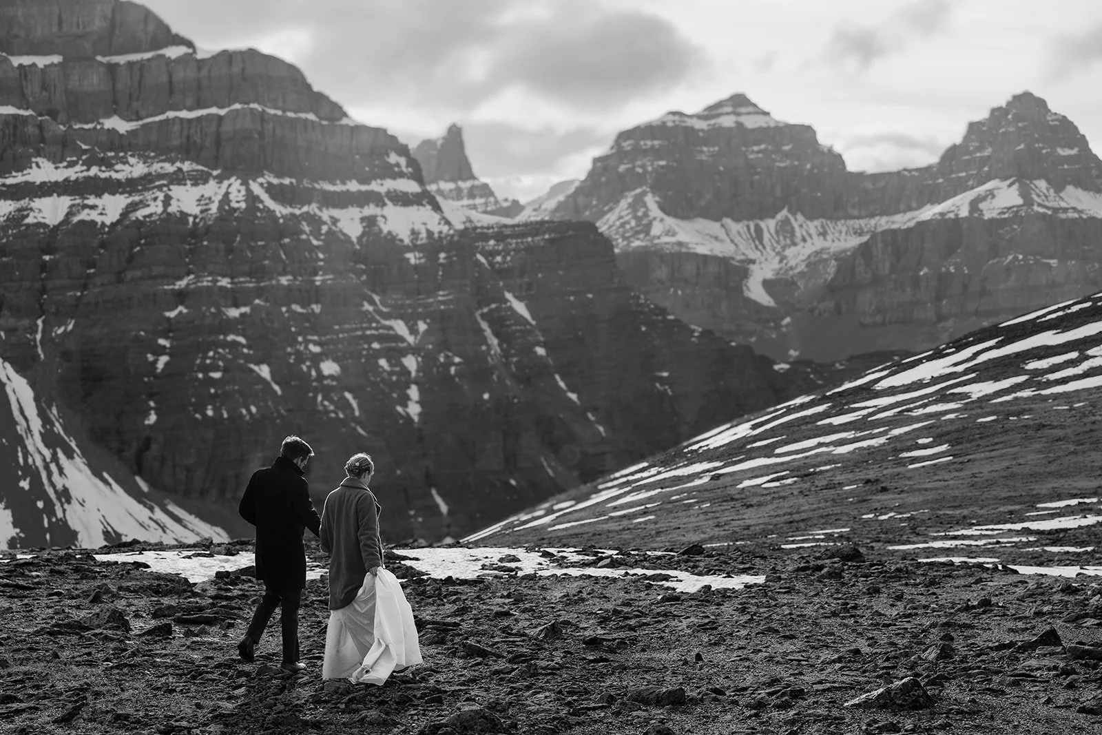 sunset-helicopter-wedding-in-banff-in-june-captured-by-banffs-local-heli-elopement-experts-Wild-Alpine-Image-Co.