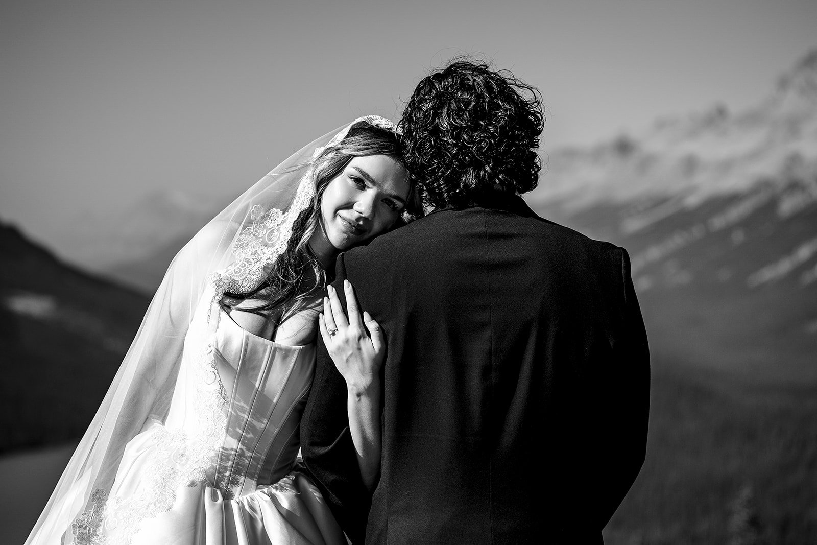 peyto-lake-elopement-in-the-fall-planned-and-photographed-by-Wild-Alpine-Image-Co.