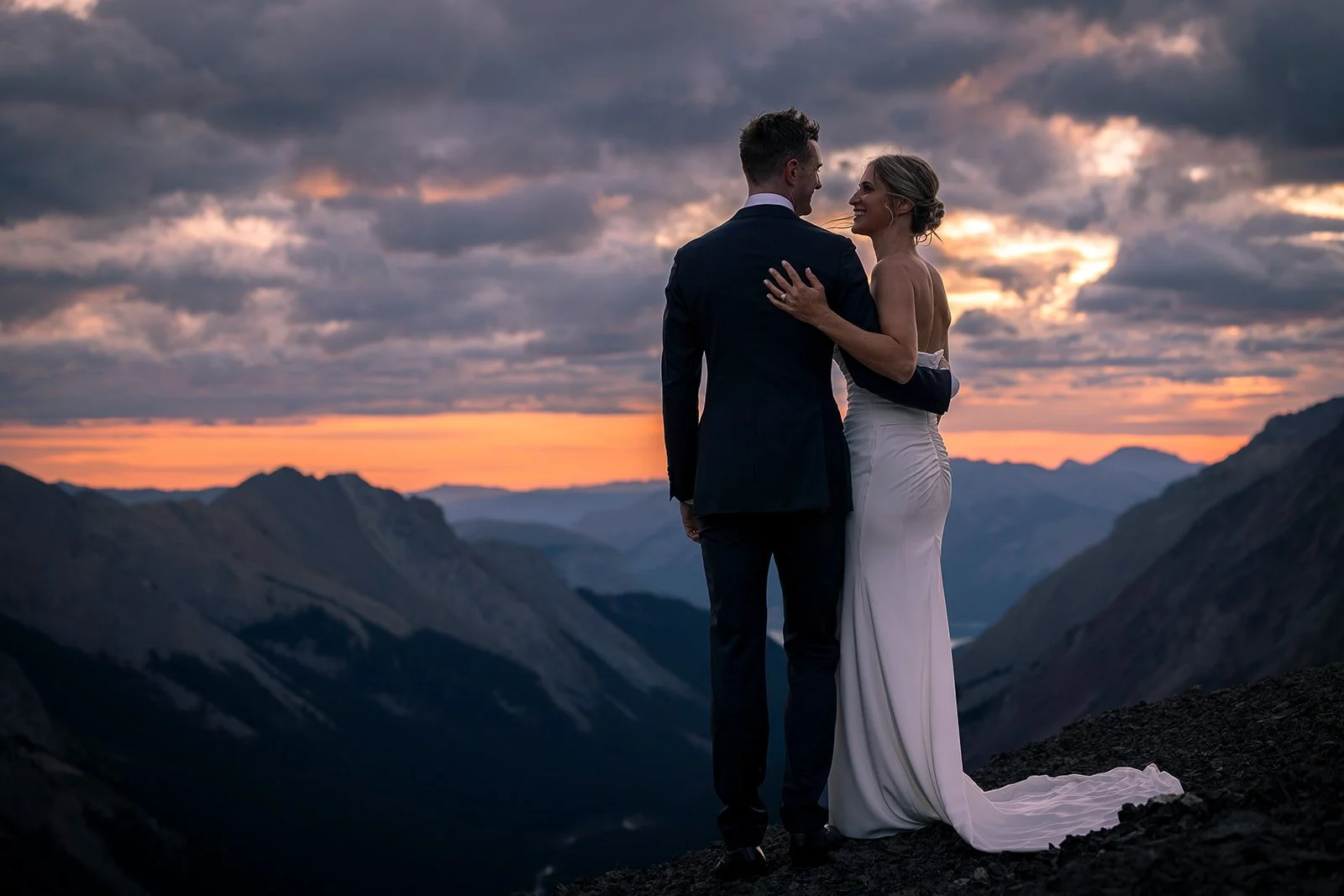 Rockies-Heli-sunrise-summer-heli-elopement-captured-by-the-recommended-photographers-Wild-Alpine-Image-Co.