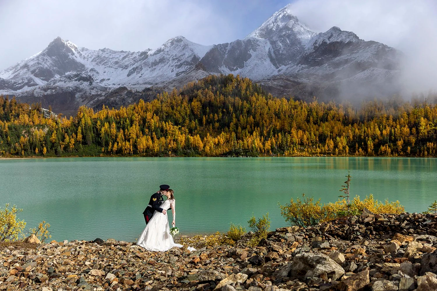 wild-helicopter-elopement-in-the-canadian-rockies-with-Wild-Alpine-Image-Co.-Banff's-experts-in-planning-secluded-elopements-in-the-Canadian-Rockies