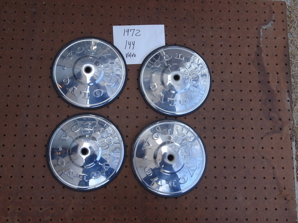 140 Volco Hub Cap set of 4 Good condition
$80. + shipping