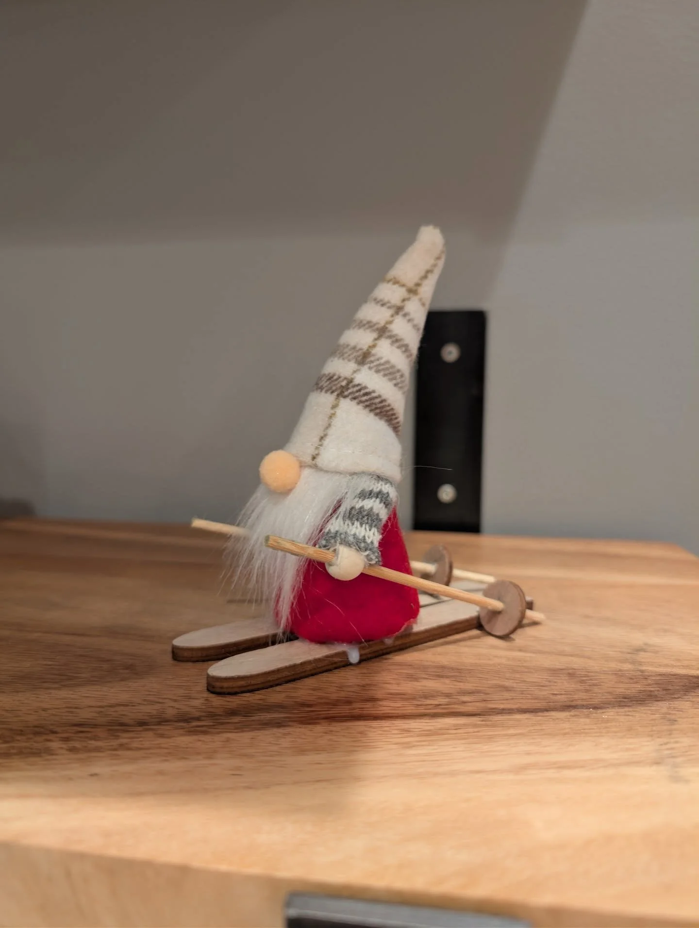 Thank you @childrensdentalhealthsouth we found the cutest ornament inside of our gift basket today. 😊