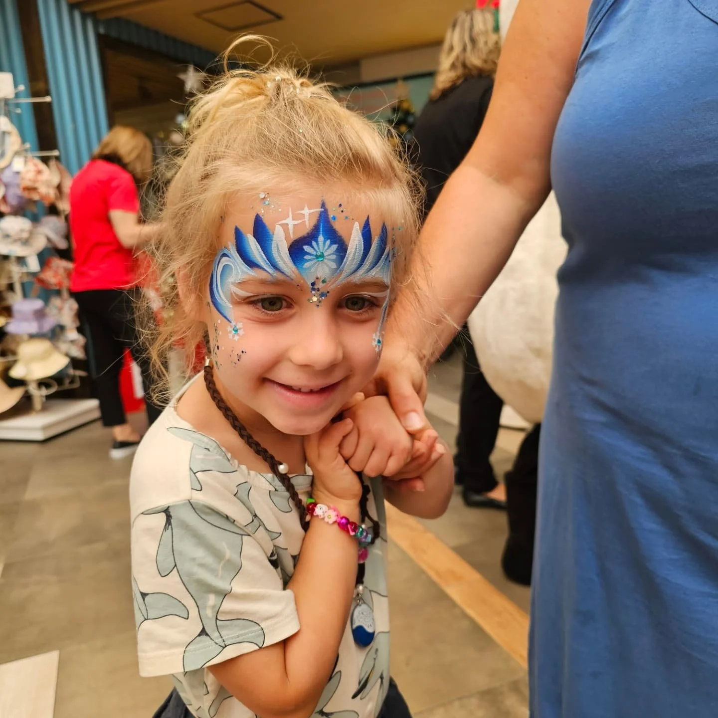 Here are a few of the cute faces and arm designs I painted 🎨🖌 today at @bridgepoint_mosman. It&rsquo;s always a blast working alongside other face painters @_suzyspindoll_ and seasonal characters🎅☃️🎉. How adorable is Frosty the Snowman ⛄️☃️! Give