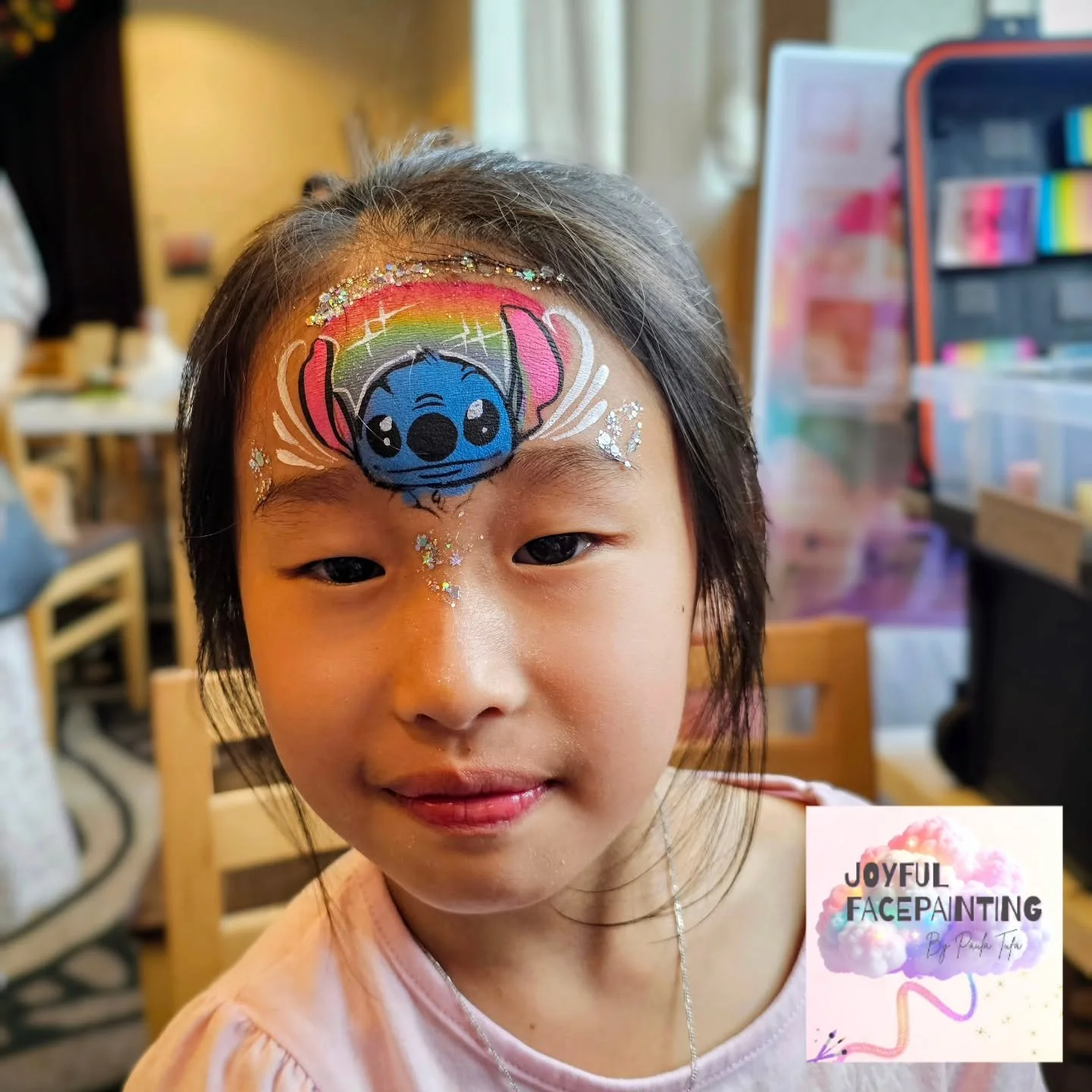 28 faces in 3 hours 🫡🥰🫡 had tons of request for Rainbow Stitch, Unicorn Crowns, Tigers, Frozen Crowns and Spider Arms. Today I used a numbering system so the kids didnt have to line up - worked a treat. Loved the energy today, lots of compliments 