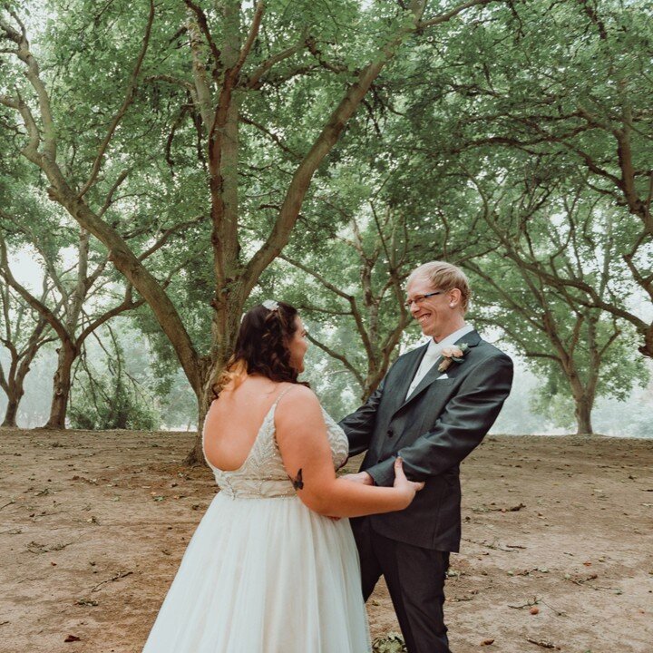 &ldquo;Shannon captured my real-life fairy tale in the perfect light even when the world was on fire, in a pandemic, in 2020. I sing her praises everywhere I go and I&rsquo;m constantly showing off my gorgeous wedding photos.&rdquo; - Haylley​​​​​​​​