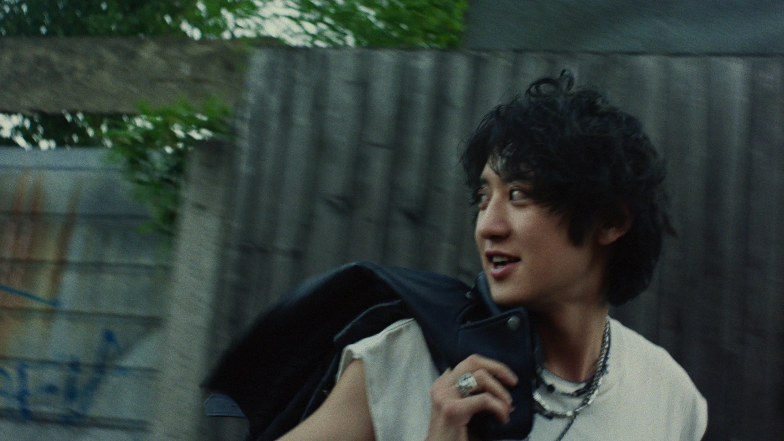upsidedown_still35.jpg