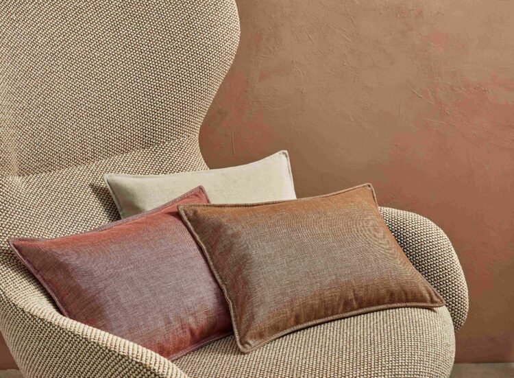Camira-Luna21-30-1-750x551.jpg