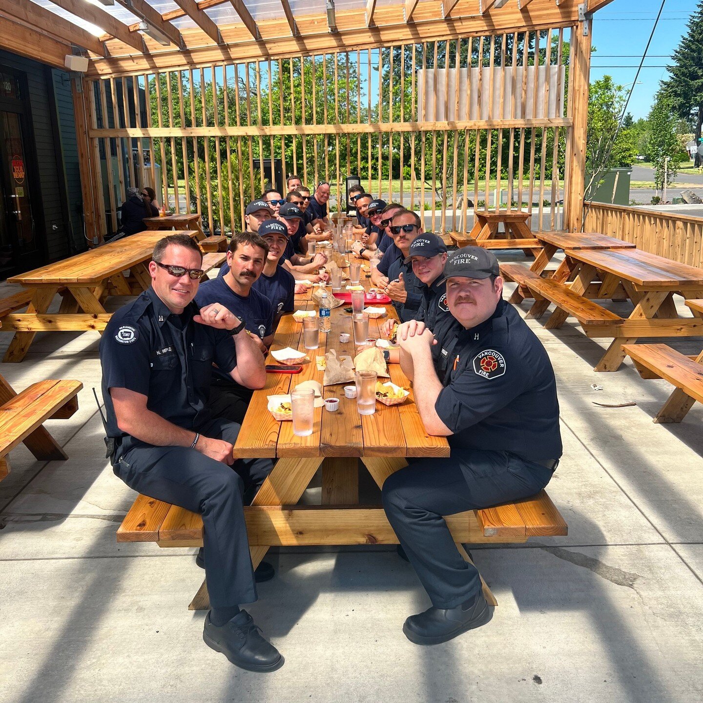 Shouting out our local heroes with the Vancouver FD! Thanks for stopping by for burgers, we appreciate you! 🚒🍔🍟
