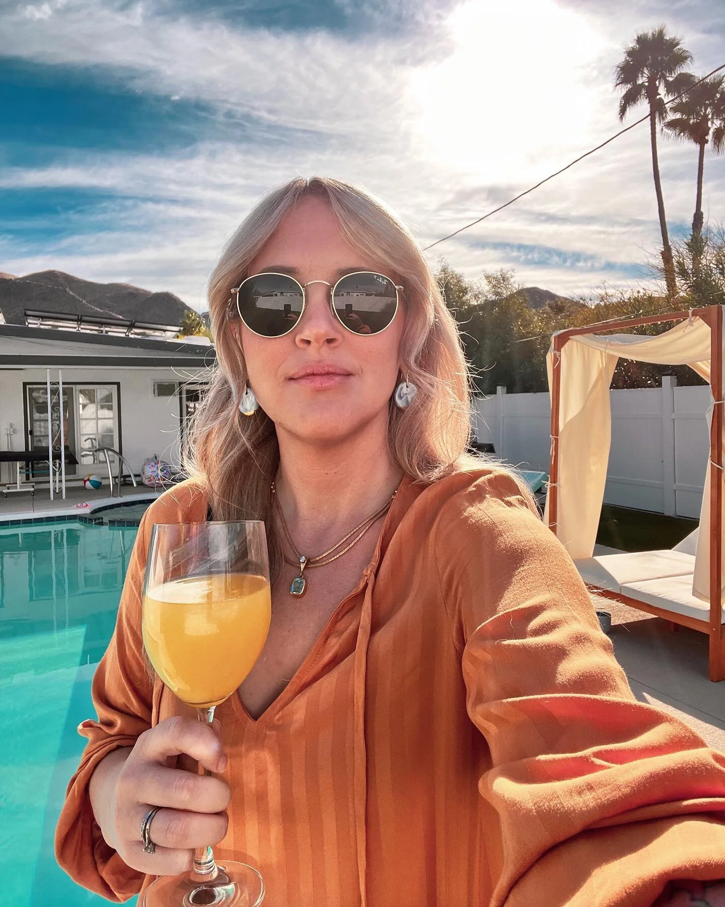Holiday weekend, poolside in Palm Springs w/ mimosas ☀️🥂
.
.
.

#bbctravel #fodorsonthego #lovetheworld #tasteintravel #suitcasetravels #natgeotraveler #mytinyatlas #passionpassport #lifewelltravelled #cntraveler #desert #palmsrpings #palmspringslif