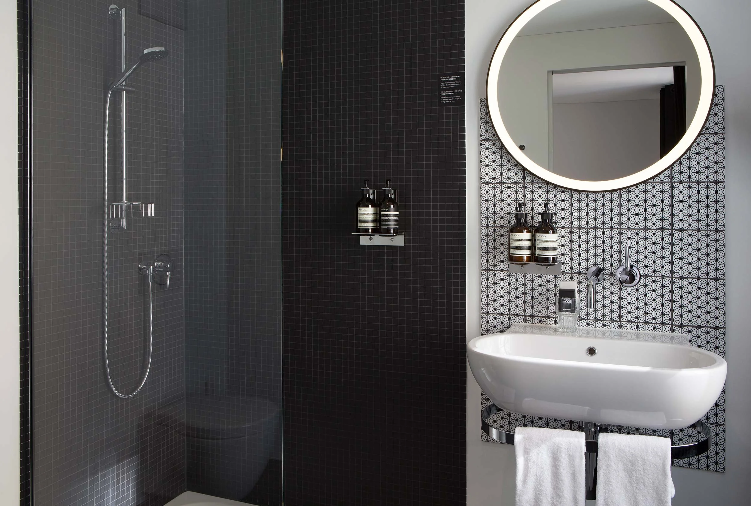Bathroom_Marktgasse_Zurich_Ida14-web.jpg