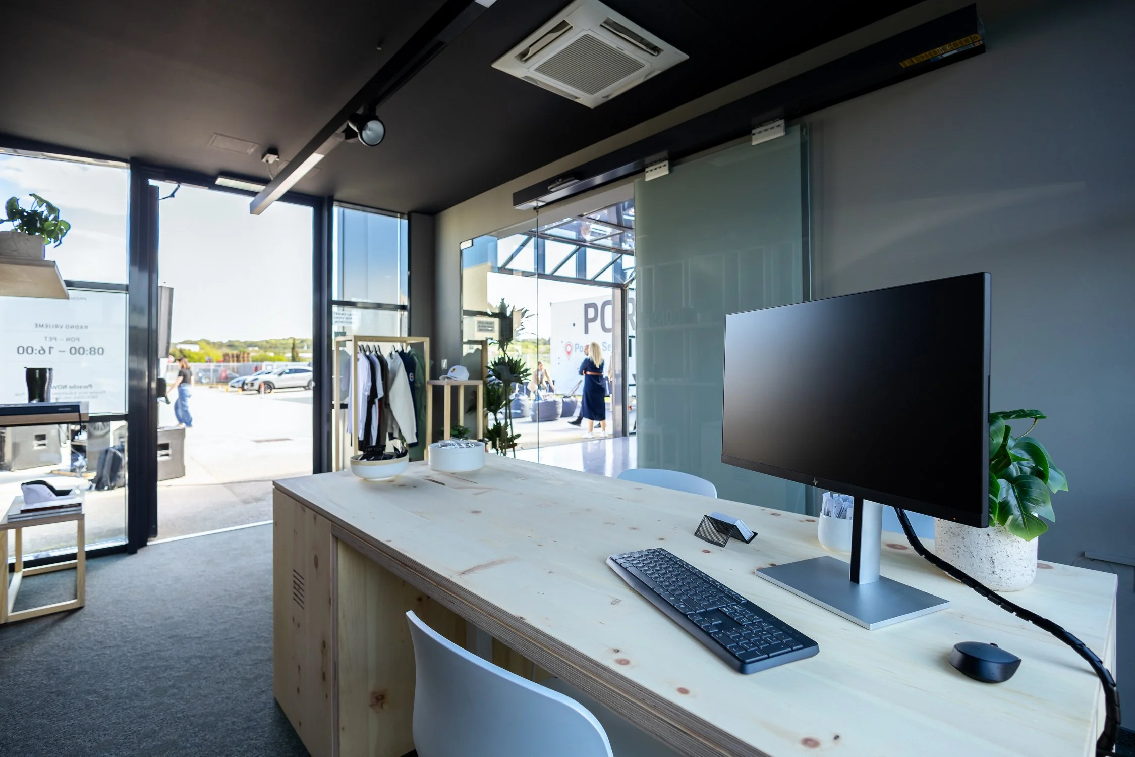 Porsche_pop-up service_24.4.2025-22.jpg