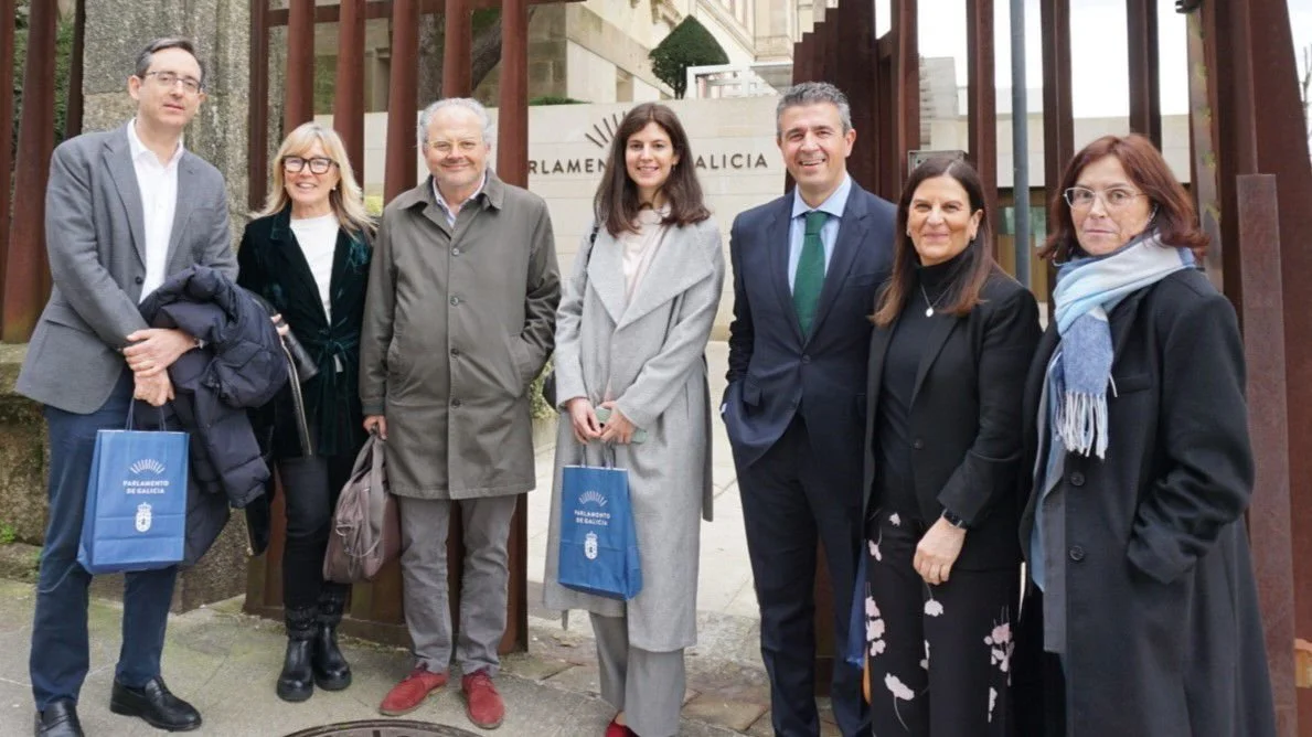 presentamos el Informe “Las miocardiopatías importan” en el parlamento de galícia