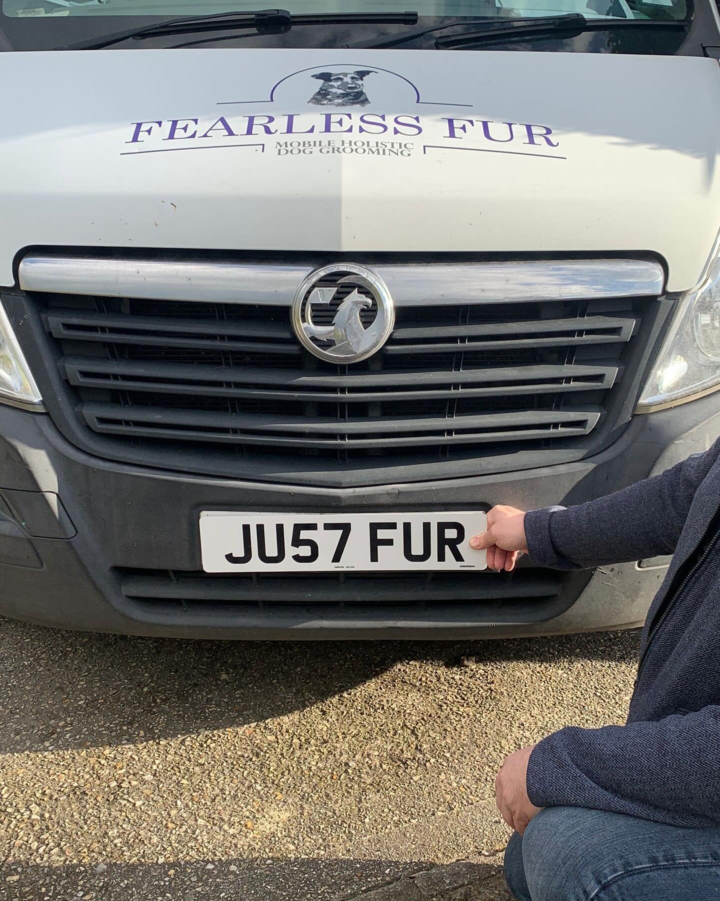 Look what my wonderful partner got me 😁#justfur #personalisedplate #fearlessfurdoggrooming