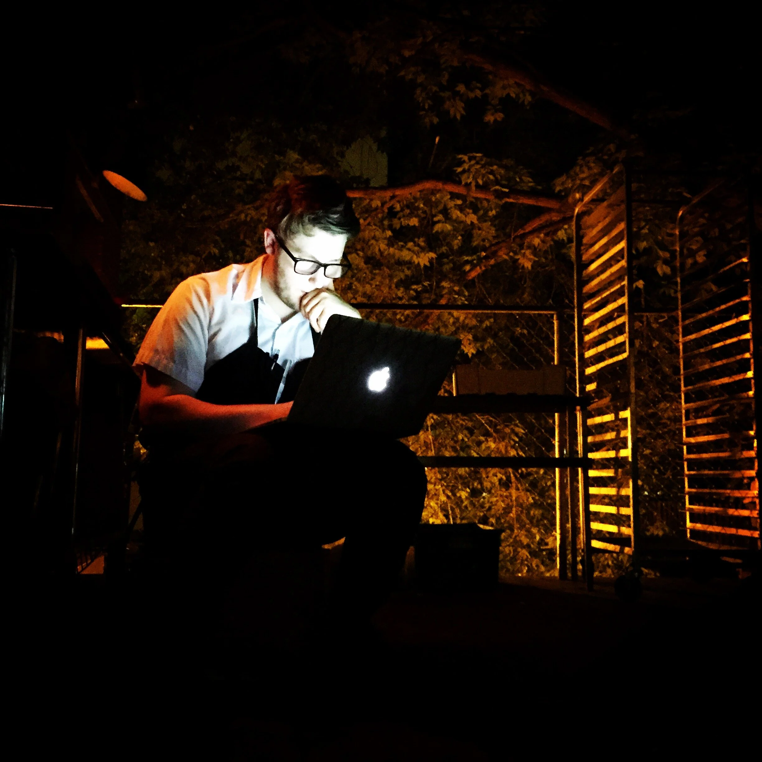 restaurant repair and maintenance services, dish pit repair, restaurant dish pit fix, restaurant dish pit repairs, restaurant condenser cleaning, restaurant reupholstery, restaurant table refinishing, restaurant plumbing, restaurant plumber