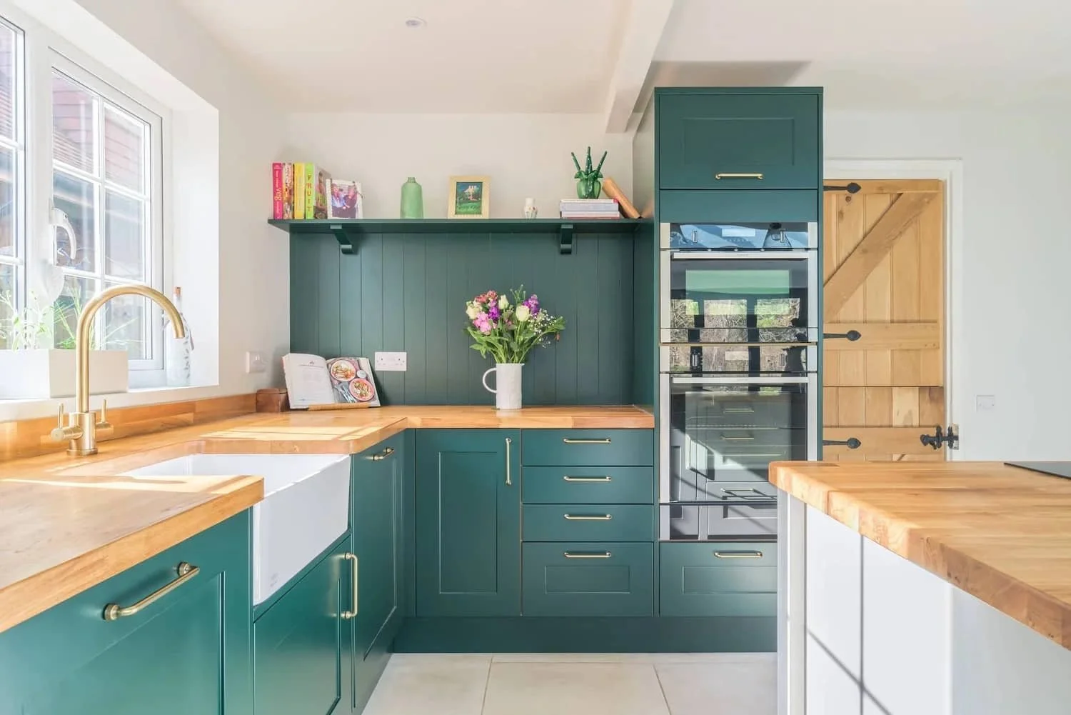 Classic hunter green shaker kitchen