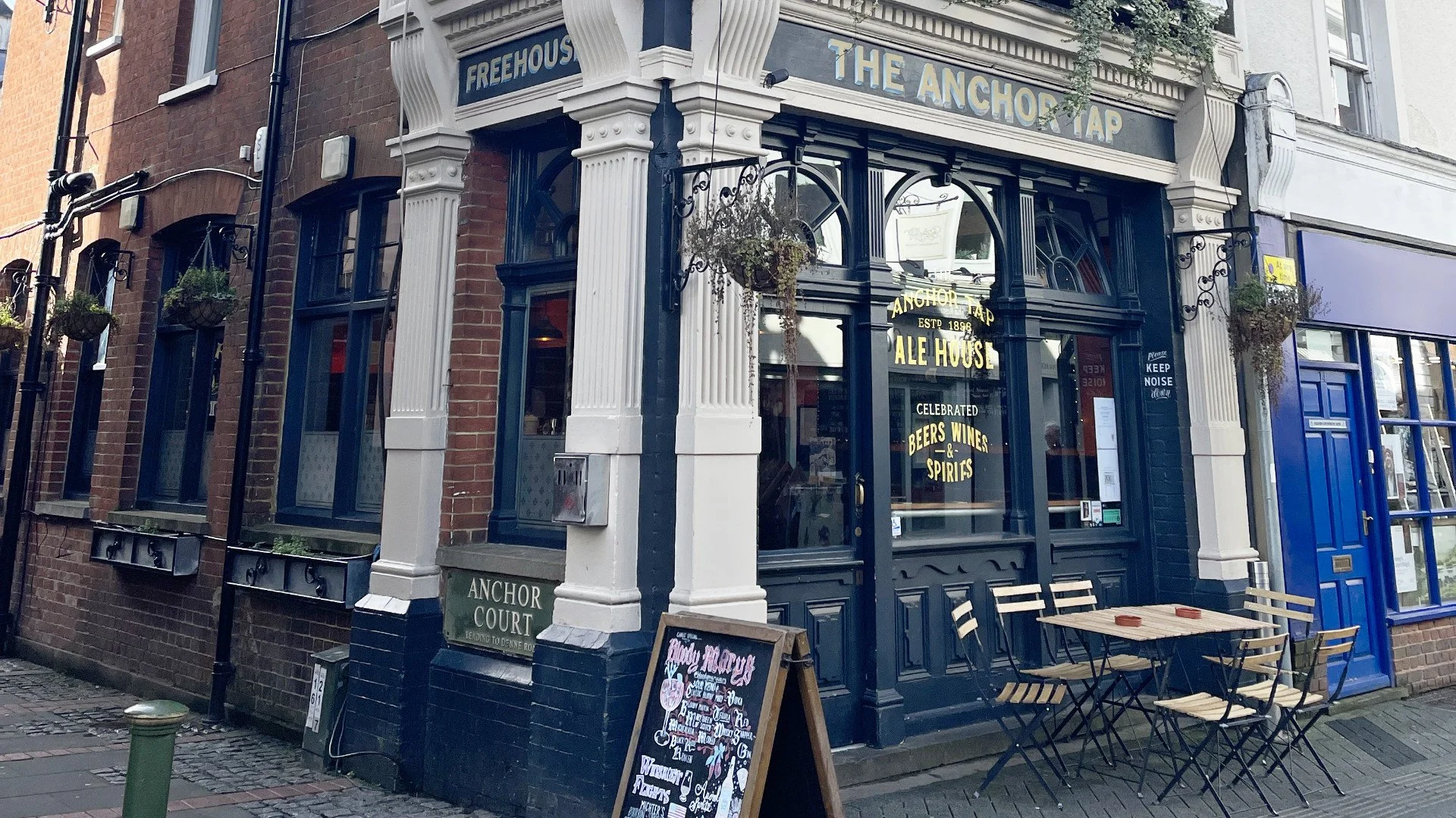 The Anchor Tap, East Street, Horsham