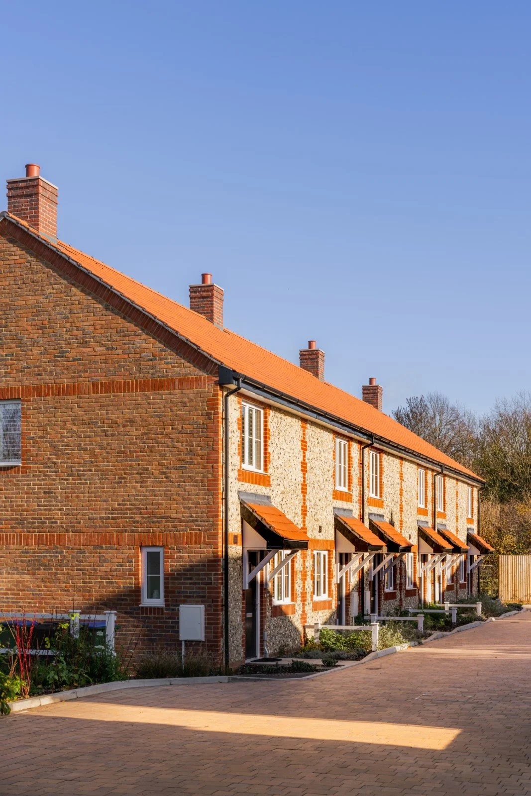 5 Screen Res TKS Externals Meadow Gate 17-11-25 (Custom).jpg