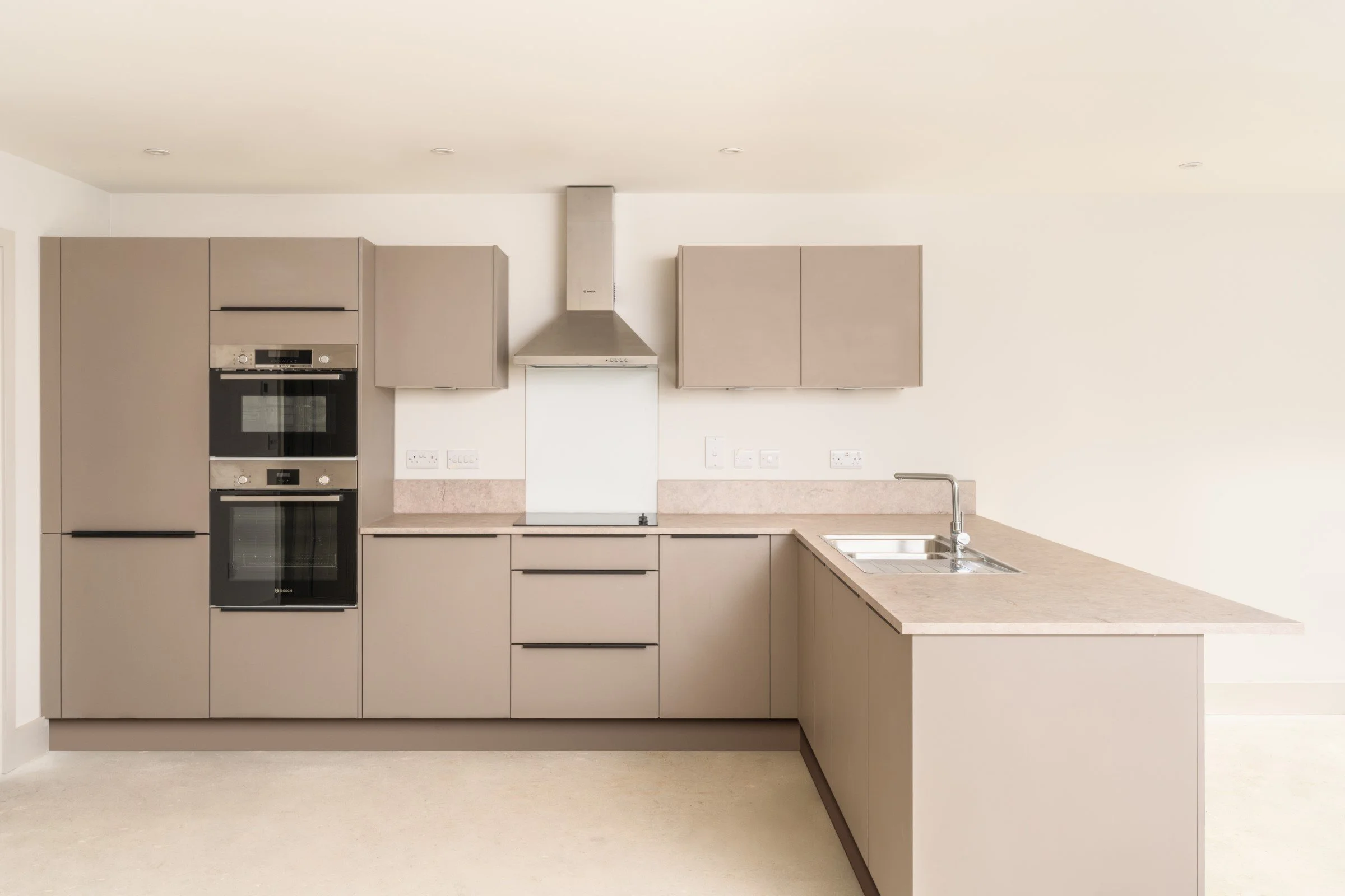 15 Screen Res TKS Internals Meadow Gate 17-11-25 (Custom).jpg