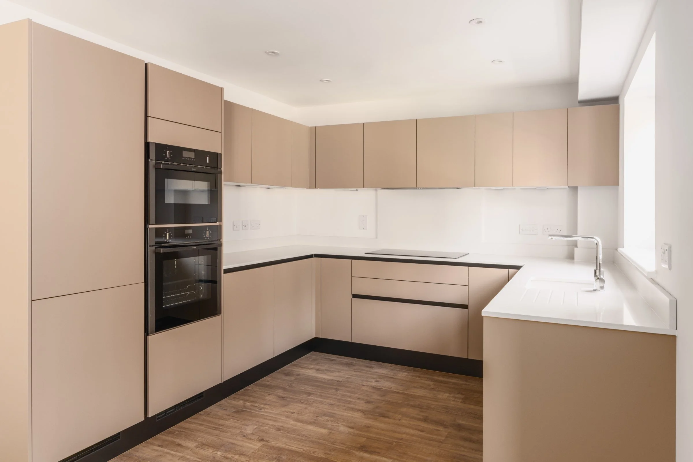 11 Screen Res TKS Internals Meadow Gate 17-11-25 (Custom).jpg