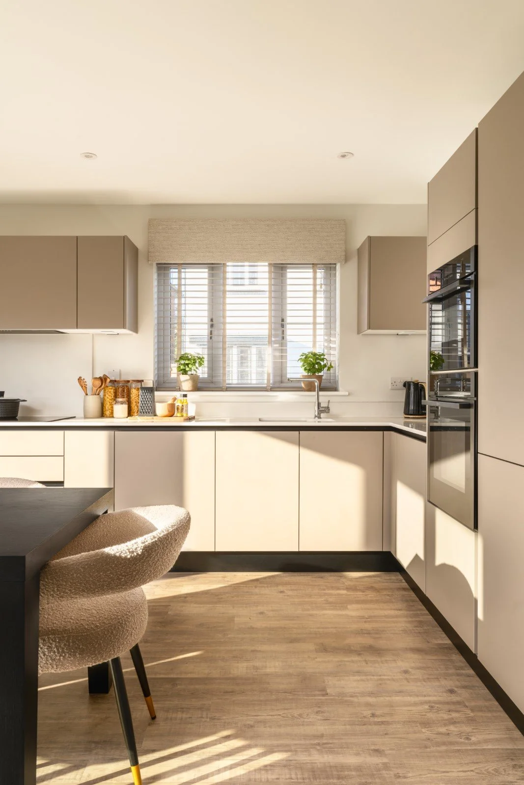 3 Screen Res TKS Internals Meadow Gate 17-11-25 (Custom).jpg