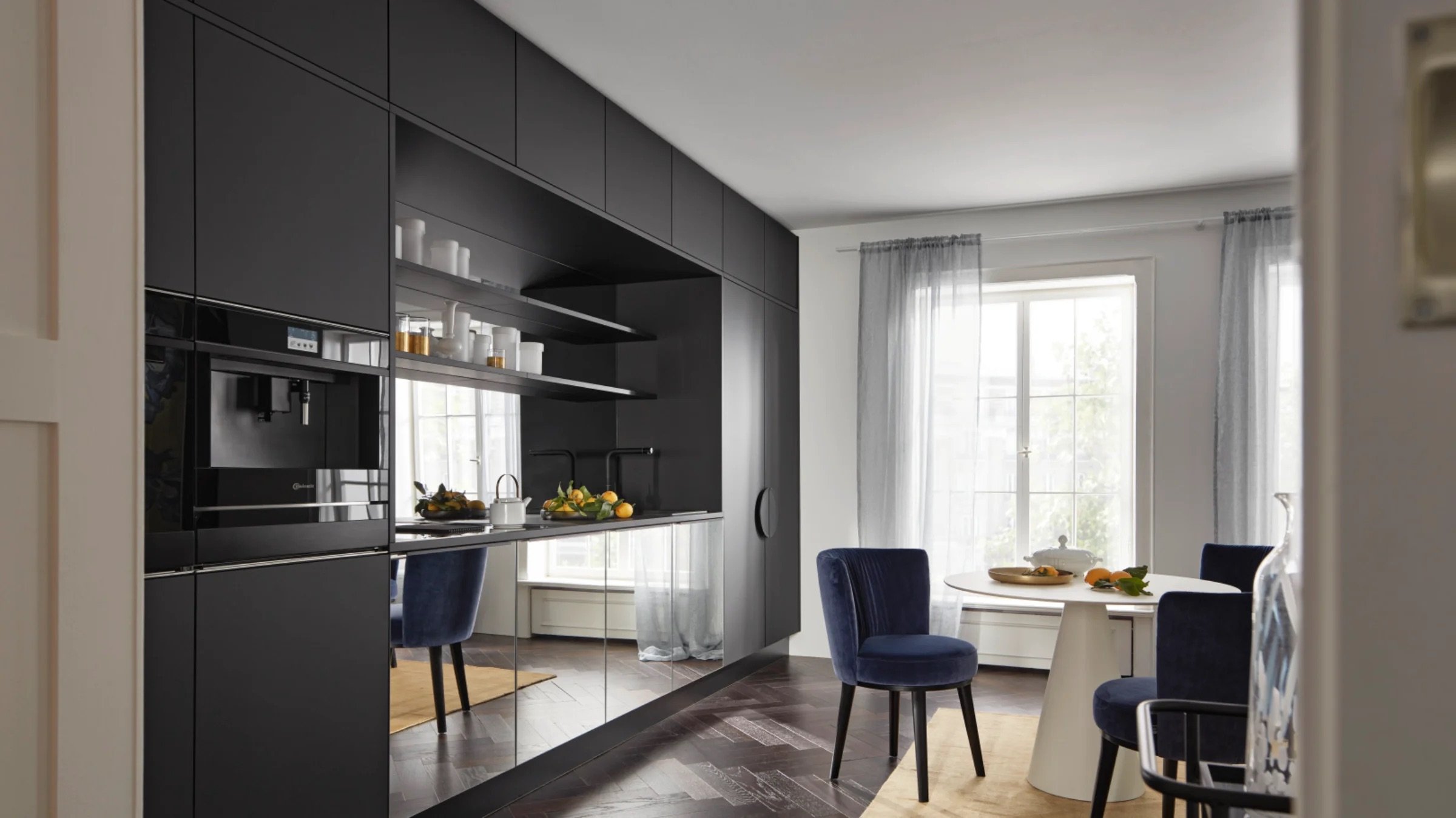 NK28528_neo_MIRROR___Spiegel_getoent___Plus___Schw (1).jpeg