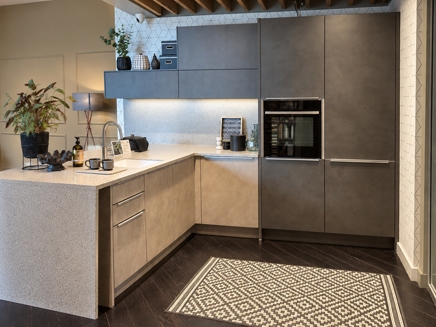 Ex Display Nolte Kuechen Portland Cement Anthracite Grey Kitchen (RRP £24,000) Sale
£9,990