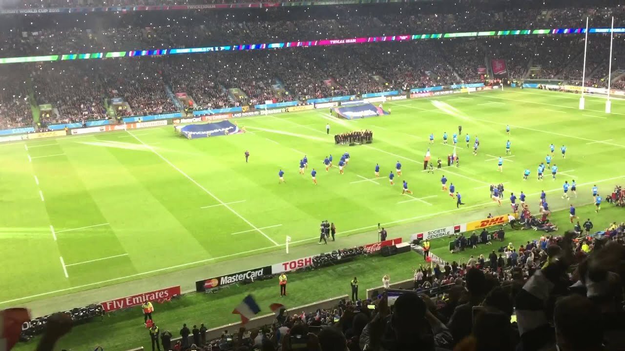 How I Ended Up Singing In Front Of 4 Million People As a Complete Amateur