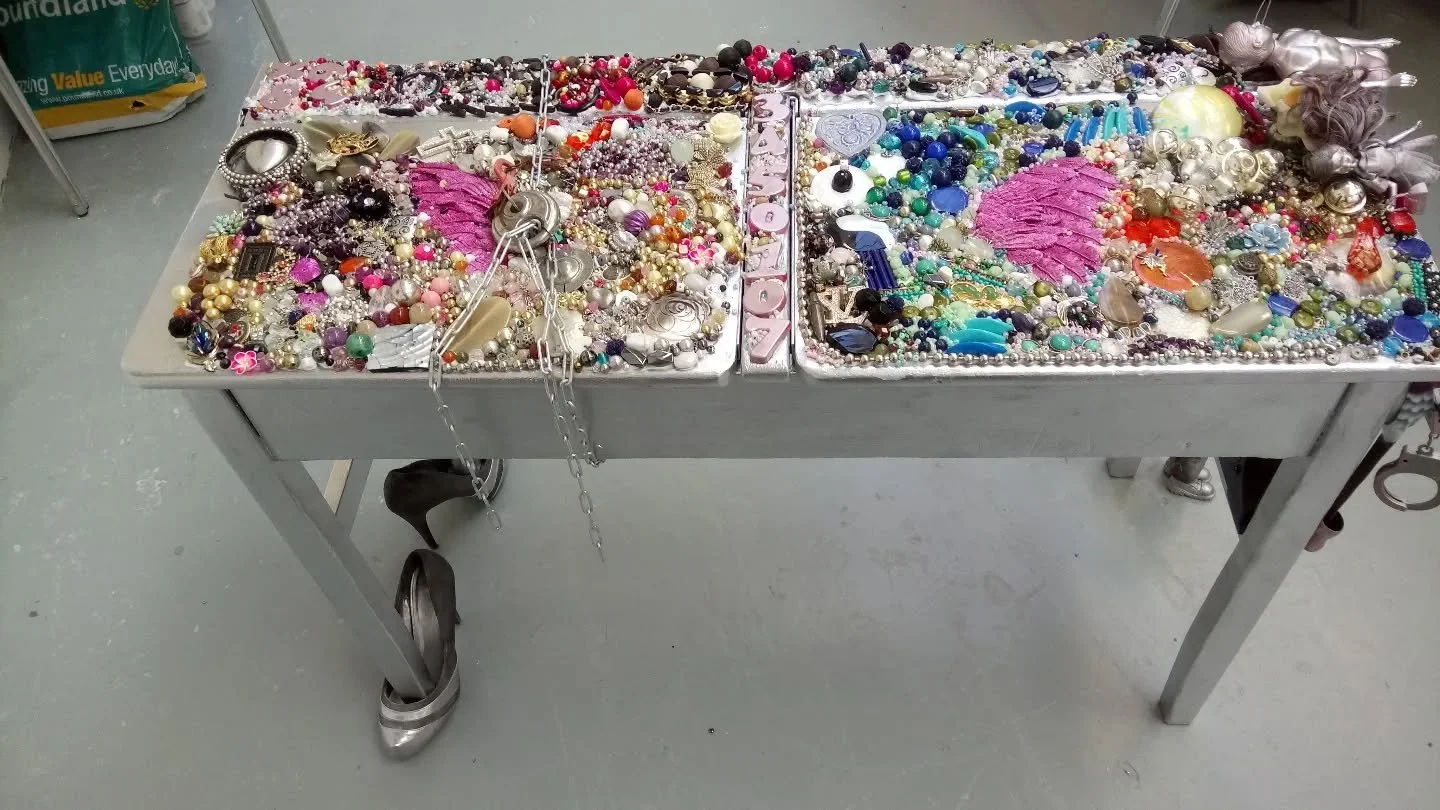 // Issue 65 - Memorabilia //
"Overload"
@jennafoxartist
This piece uses hundreds of pieces of costume jewellery. They are mementoes, of no value, gathered as an archive of tat.
The majority of the pieces were sourced from house clearanc