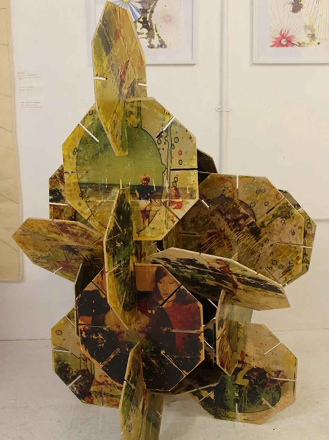 // Issue 65 - Memorabilia //
Artist: Beccy Ware
@/beccyware
outsiderartclub.com
Description
Infant School Toy Cupboard is a freestanding sculpture based on the 1970's toy 'Octons' by Galt. The octagon shapes are cut from plywood and can be assembled