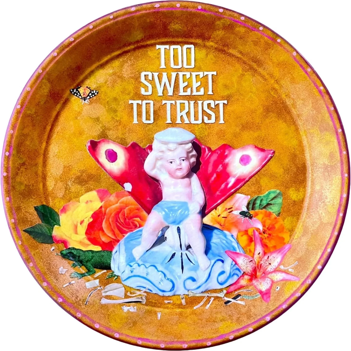 // Issue 71 - Hidden Worlds //

Artist: Luciano Rocha
@houseoffrisson

www.houseoffrisson.co.uk
Too Sweet to Trust
Description
&ldquo;Too Sweet to Trust&rdquo; examines the instability of the identities we present to the world. The work uses the lang