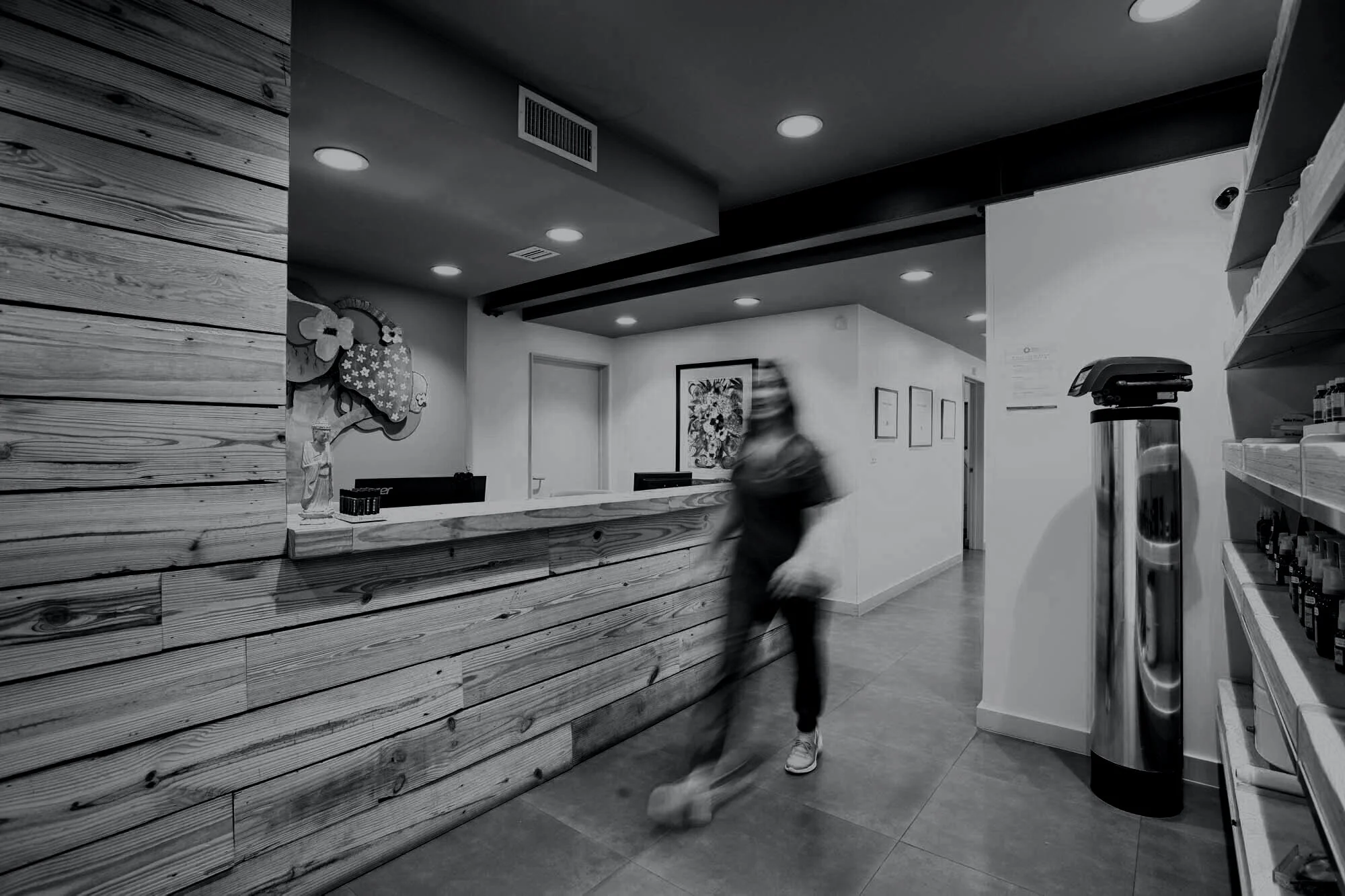 vhw-lobby.jpg