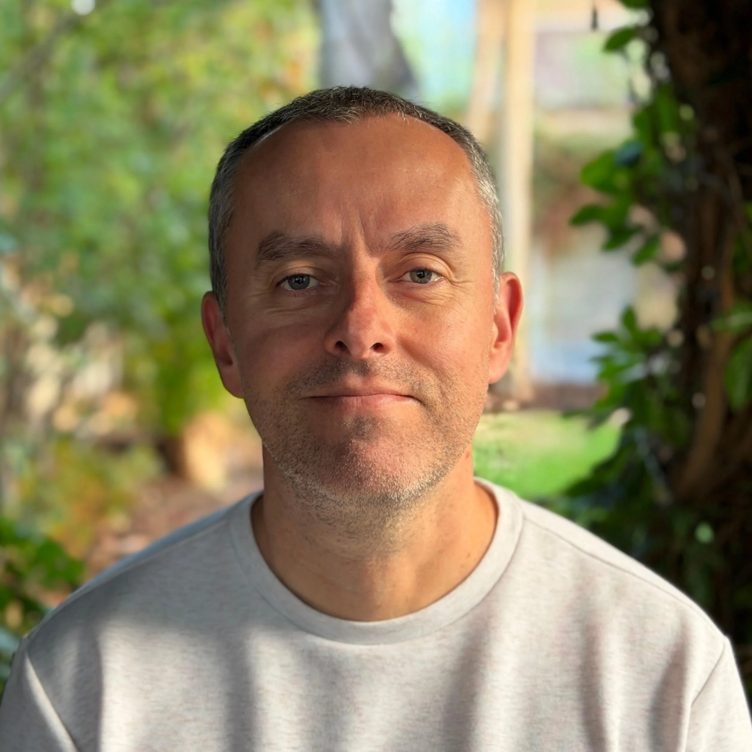 Head shot image of Mat Dye, a UK-based ecommerce consultant and fractional Head of Ecommerce.