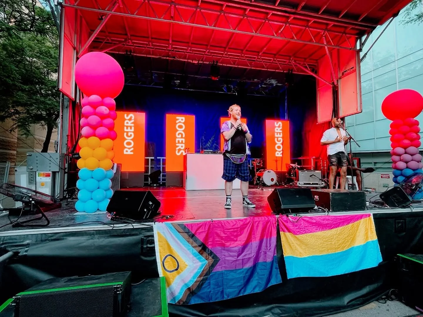 Pride highlights! 🏳️&zwj;🌈 

⭐️ Giving a speech on the bi+ stage as bi+ ambassador

⭐️ Getting Bi+ with my friend and co-facilitator @emilyspringgay 

⭐️ Walking at the front of the parade (Pride was and should still be a protest!!) 

⭐️ Receiving 