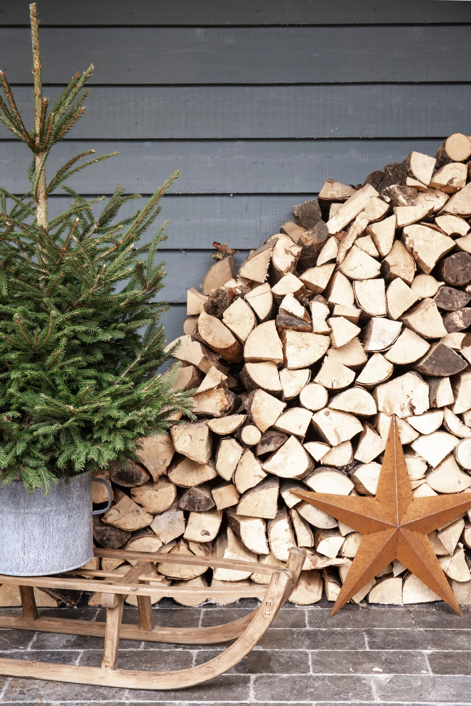 CVHOMEDECO Country Rustic Antique Metal Barn Star Burundi