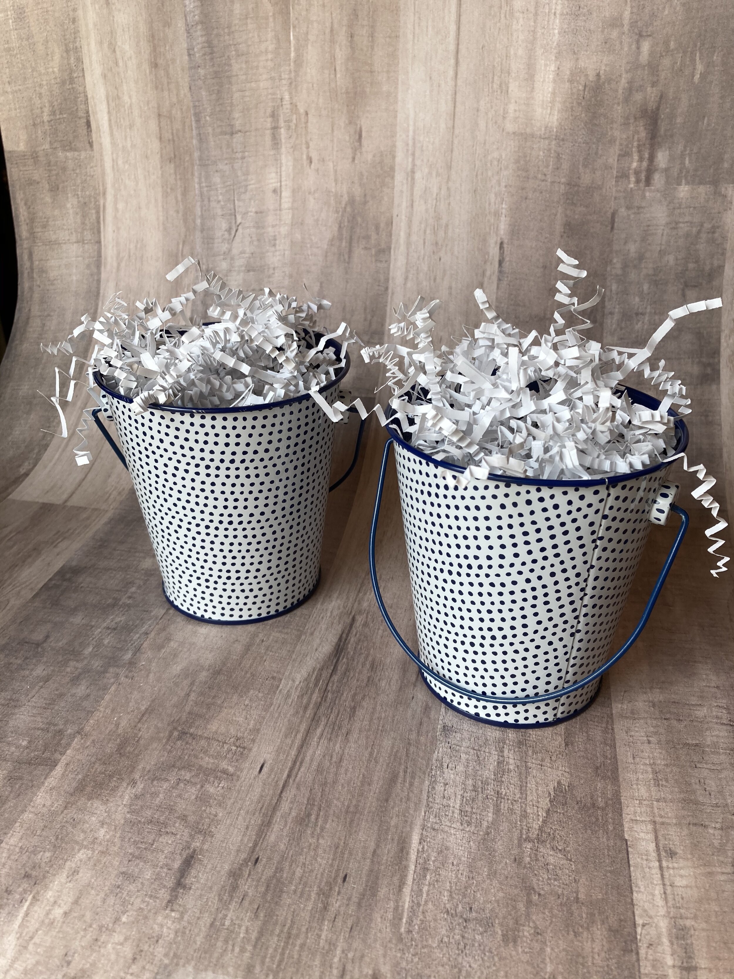 2 Cake Pop Buckets and Filler 