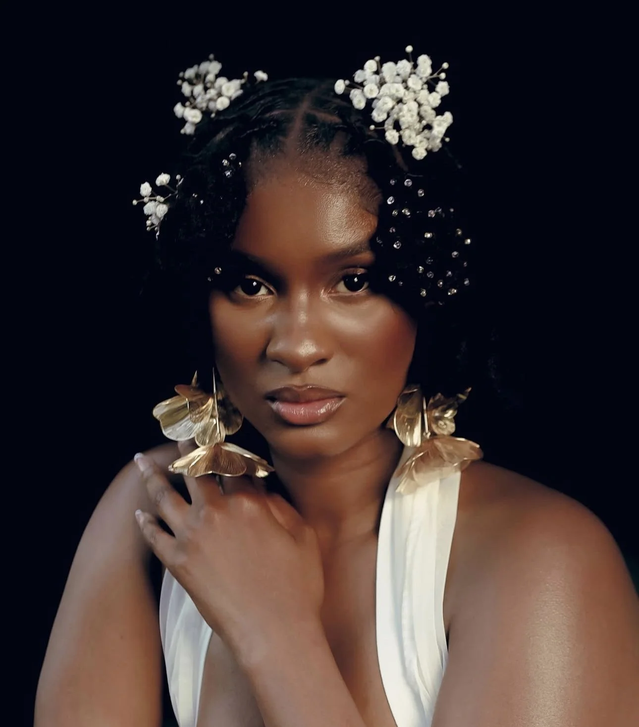 9 Ways to Style Baby’s Breath in Black Hair
