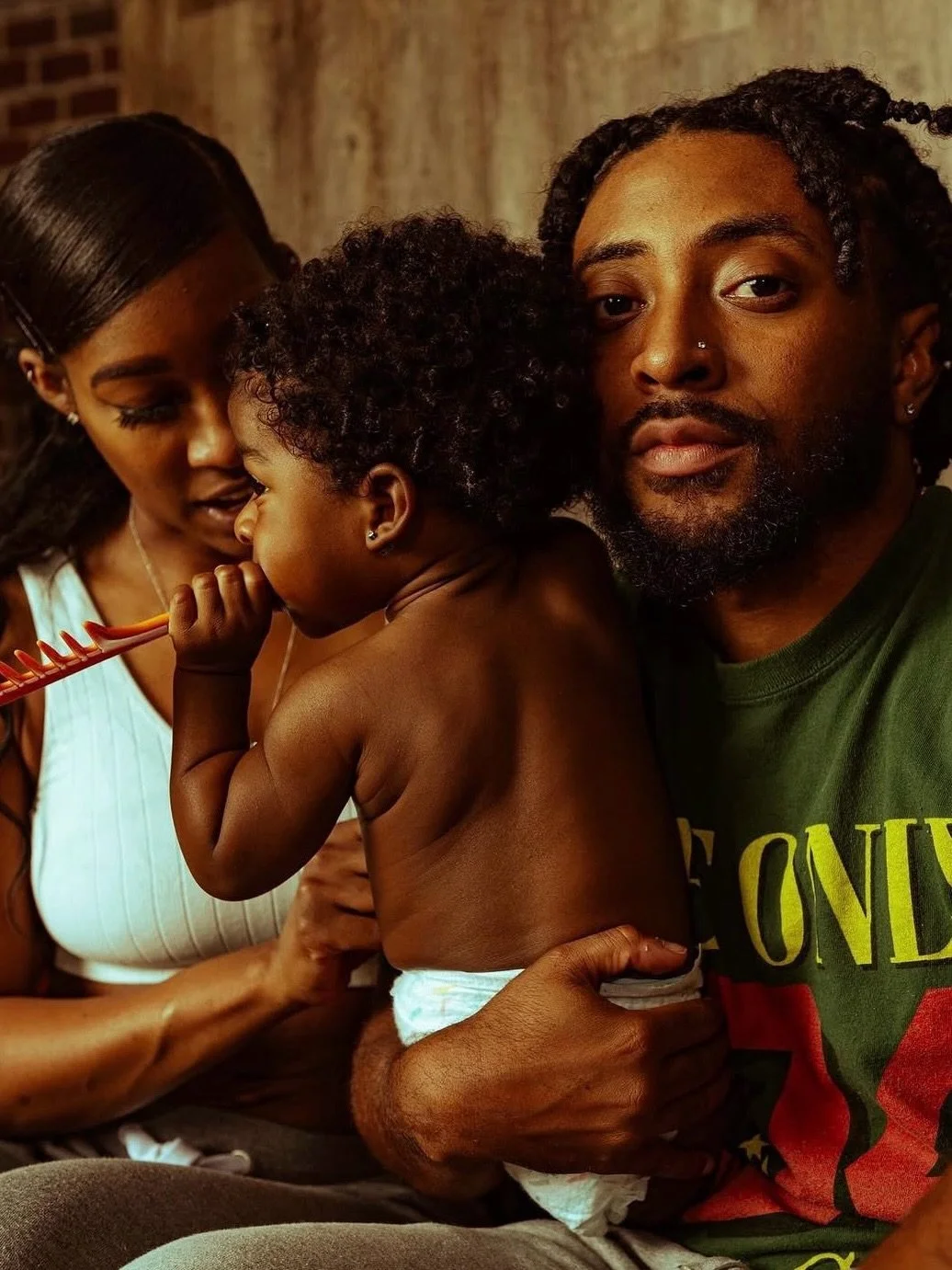 With Junkie in the Sun, Deante&rsquo; Hitchcock (@deantevh) leans further into the kind of storytelling and cadence that&rsquo;s made his voice stand out from the start. There&rsquo;s precision in the way he delivers each line that lets the weight of
