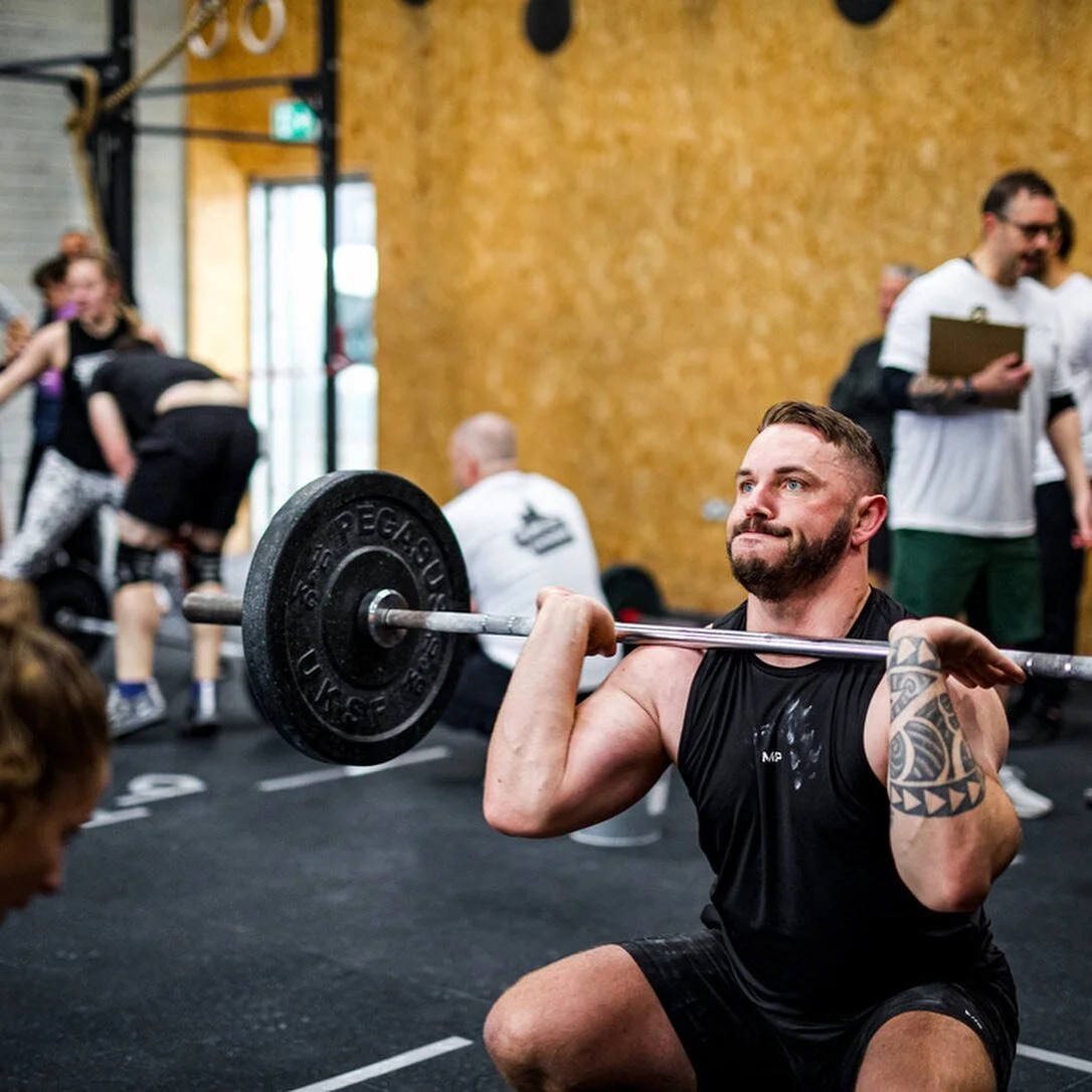 Is it harder or easier to train in summer? 🤔 

Scaled athlete? Beginner? Never competed before? Competed but at scaled level? Usually training scaled but sometimes going RX? Join us for our summer throw down 🌴 September 10th 🌴 Teams of same sex 3s