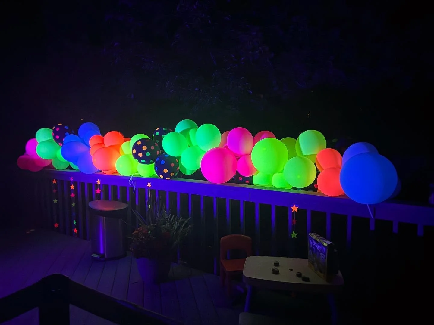 Balloons make everything more fun! 
🎈🧡🎈💚🎈💜🎈💙🎈💛🎈
Columns, arches, tunnels, oh my. Message for pricing!