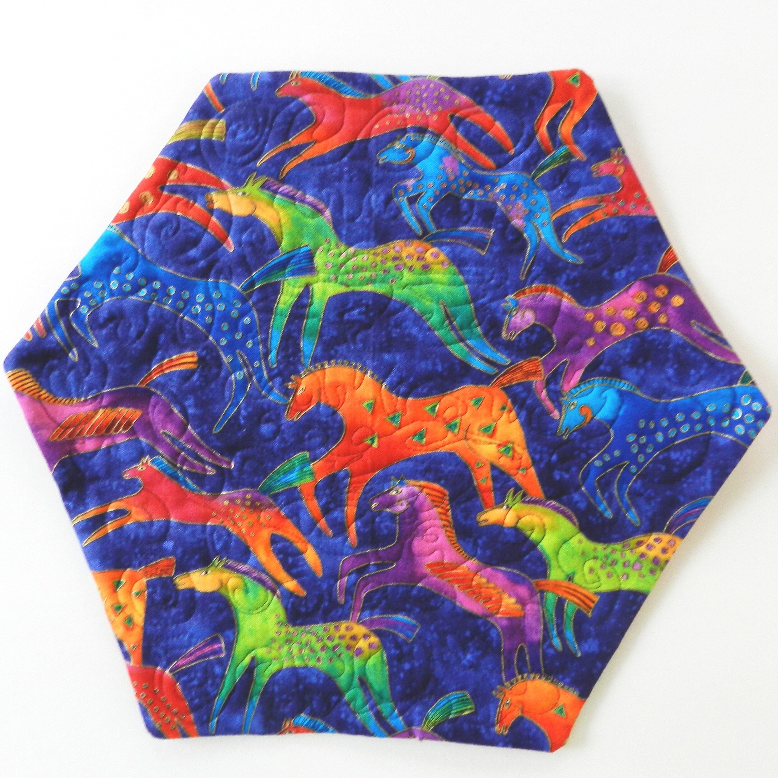 Blue+Running+Horses+Hexagon+Table+Mat+Reverse+Side.jpg