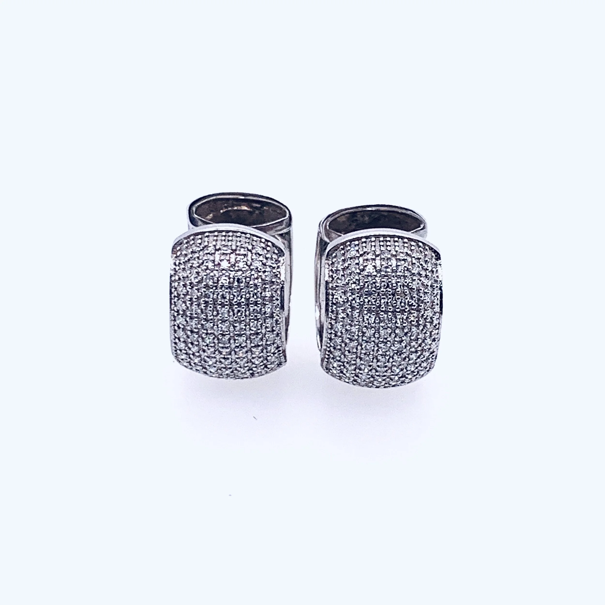 Diamonds Studs