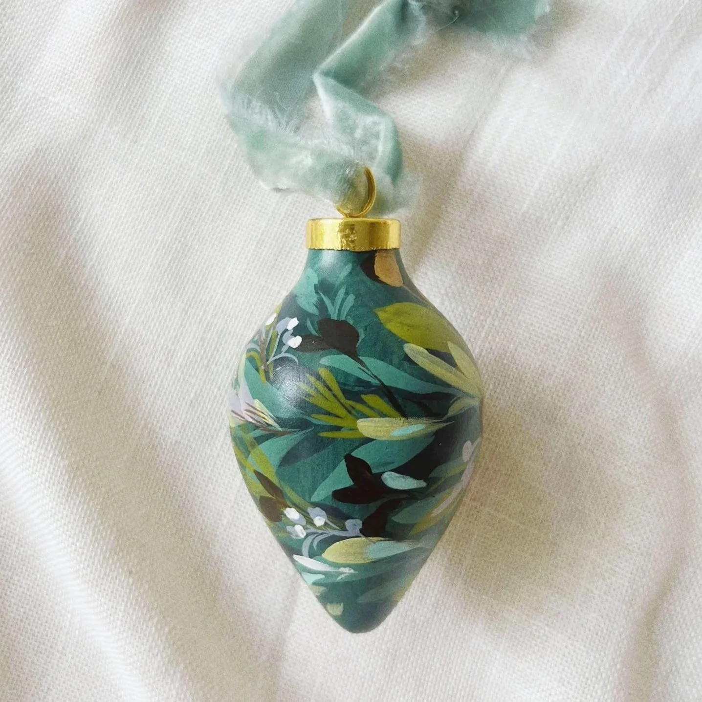 "Mistletoe Forest" Ceramic Ornament