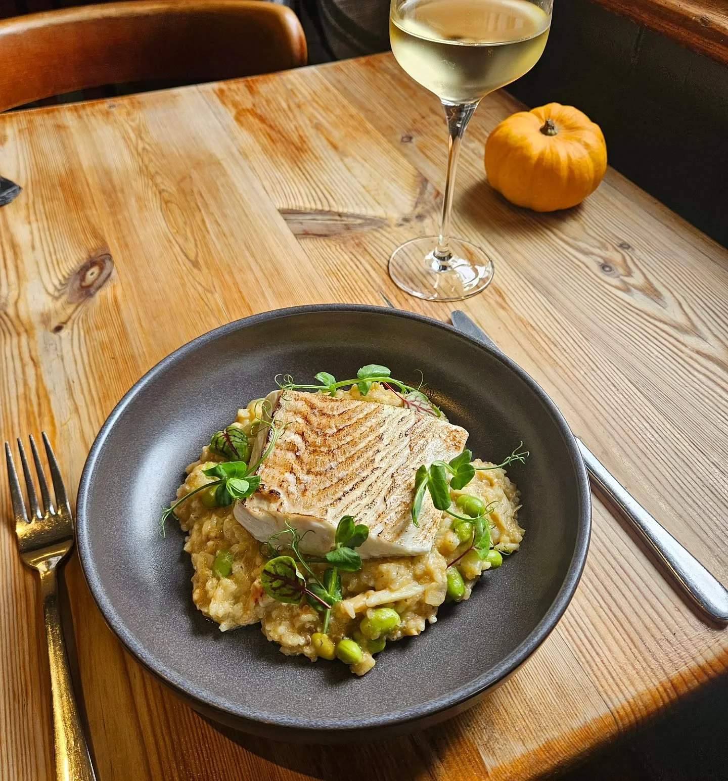 New Menu!! This stunning dish features on the main courses for the next 6 weeks 😍 

Poached Supreme of Halibut, Thai Crab Risotto

#newmenu #thedovedargate #seasonalproduce #halibut #crab #foodporn