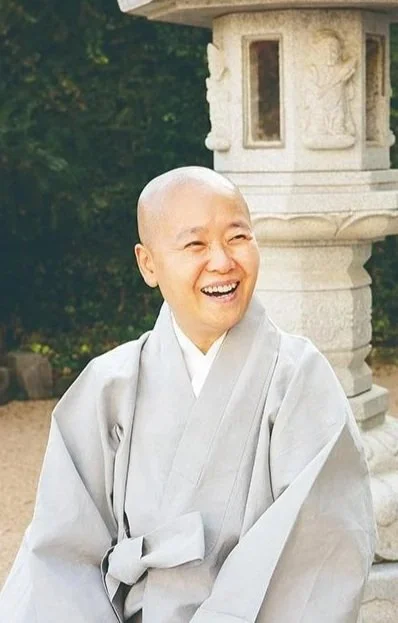  Venerable Beopsong  Korean Buddhist Nun, Yeongseonsa Temple (Daejeon, Korea)