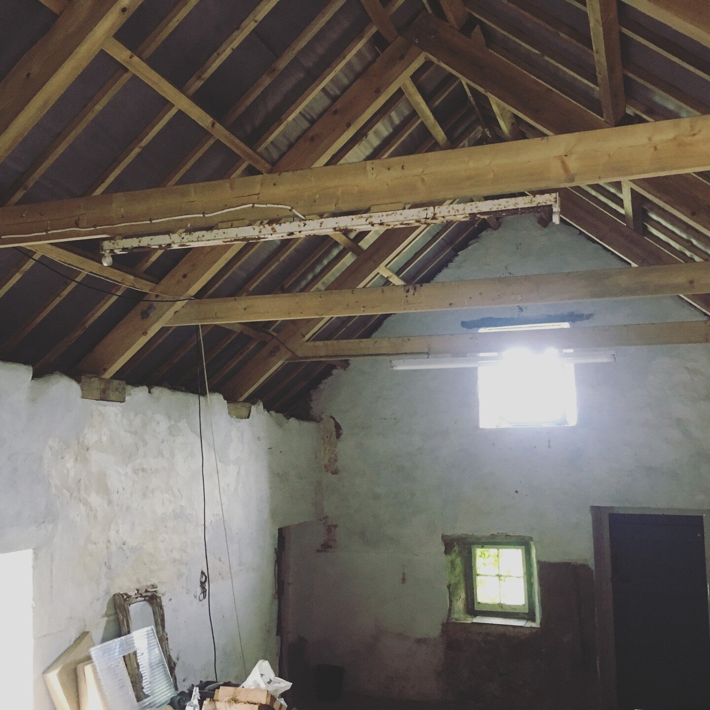 I recently visited Mill Cottage at the Newport Castle Estate. It's a Grade II Listed conversion, which converted the rear barn area and linked it to the main dwelling. Nice to see it almost complete, and to look at the before and after photos