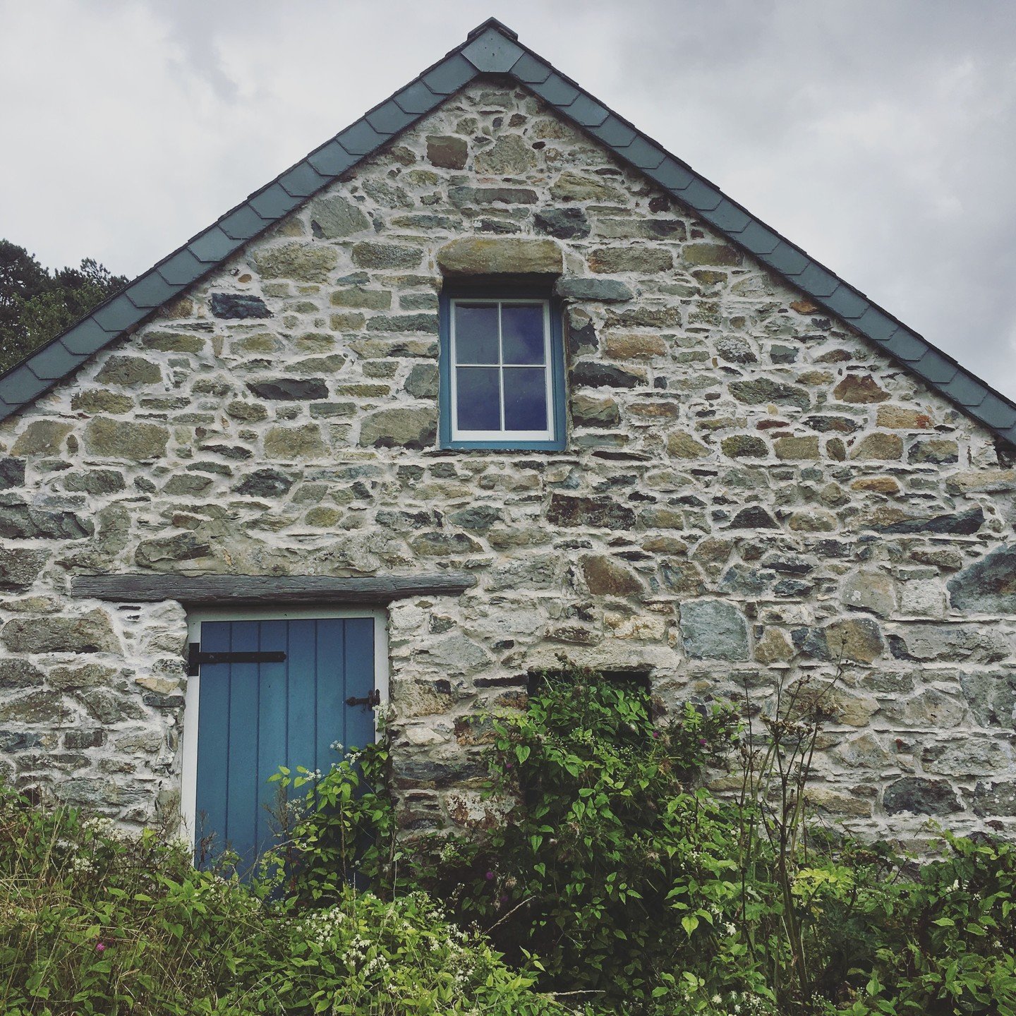 Mill Cottage - Grade II Listed conversion for the Newport Castle Estate.

Before (2018) and afters (2022)