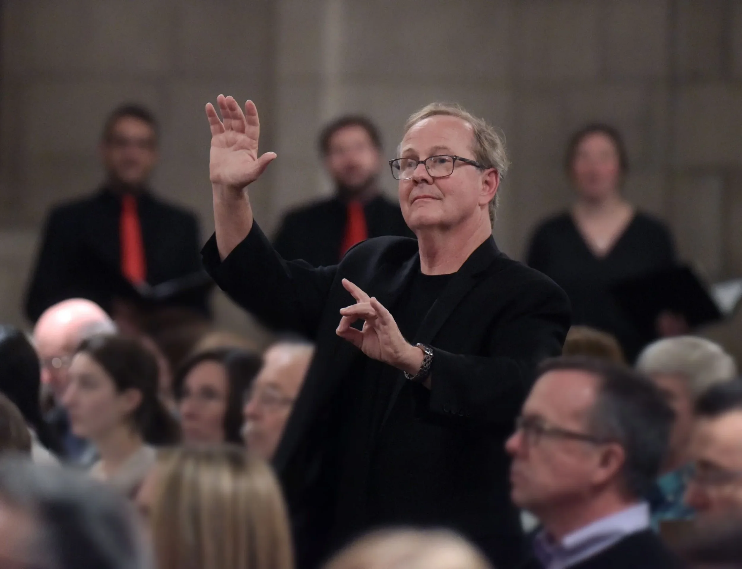 Jeff Hunt conducting.webp