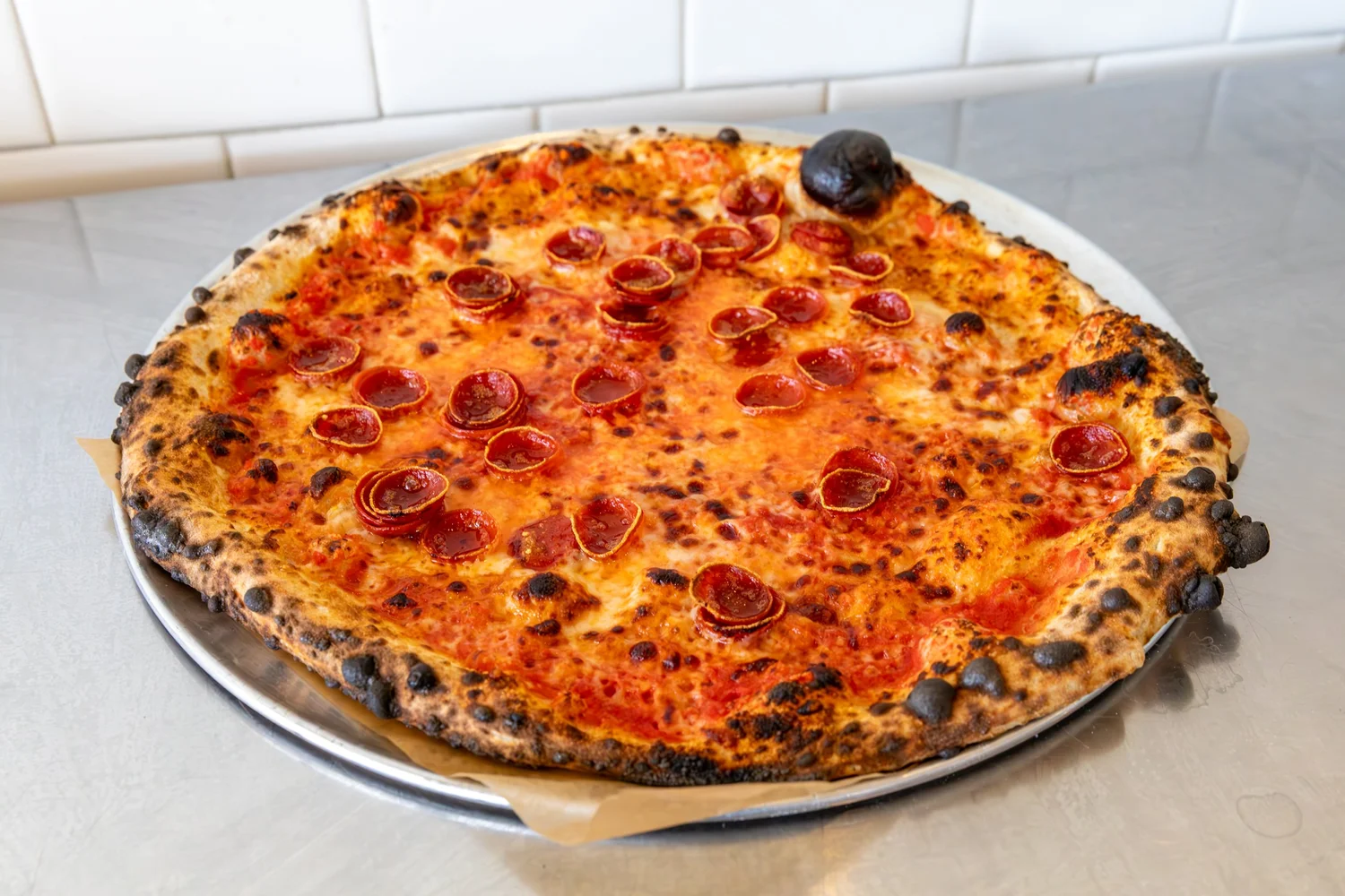 starchefs-new-haven-style-pizza-chef-adrian-chelette-of-nighthawk